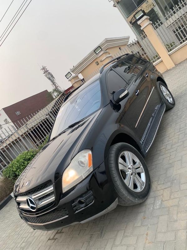 Thumbnail 2 of 2009 Mercedes-Benz GL-Class
